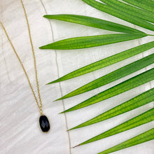 Load image into Gallery viewer, Black Quartz Pendant Necklace