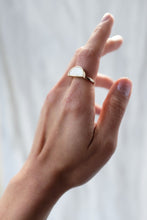 Load image into Gallery viewer, Mat Trang 16K Gold-Plated Brass Buffalo Horn Crescent Ring