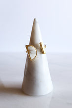 Load image into Gallery viewer, Ve Tinh 16K Gold-Plated Brass Buffalo Horn Crescent and Bar Ring