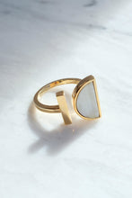 Load image into Gallery viewer, Ve Tinh 16K Gold-Plated Brass Buffalo Horn Crescent and Bar Ring