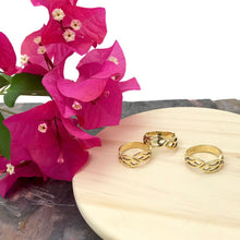 Load image into Gallery viewer, Cambodian Leaf Ring