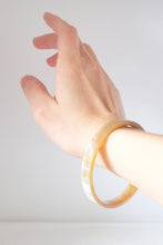 Load image into Gallery viewer, Tron Buffalo Horn Minimalist Bangle Bracelet (1pc)
